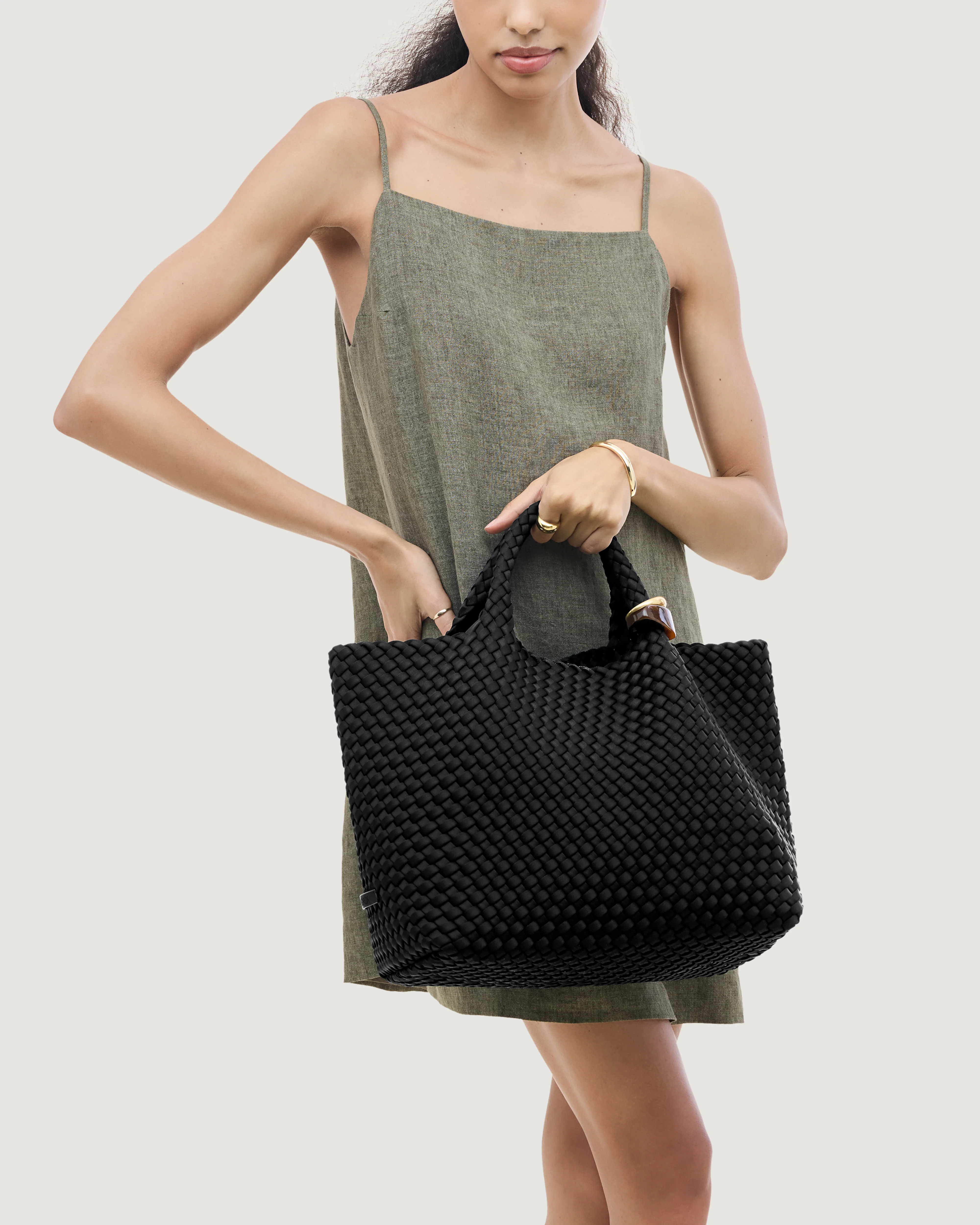 St. Barths Medium Tote Beads | Onyx - Image 5